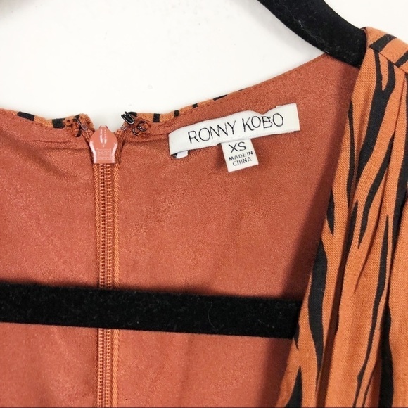 Ronny Kobo Wrap Effect Tiger Print Linen Maxi Dress Casual Cocktail Brown - Picture 6 of 7